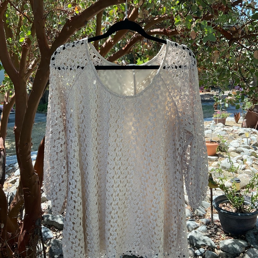 Long sleeve lace